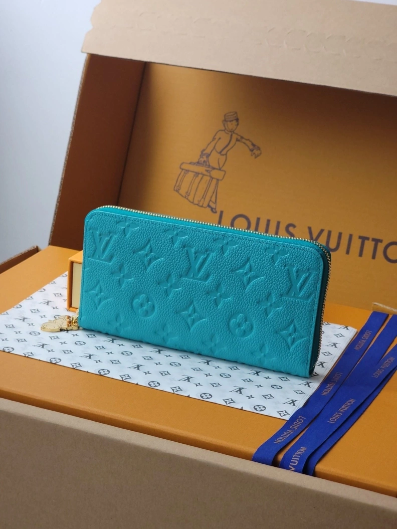 Breathable LX Wallets 7632