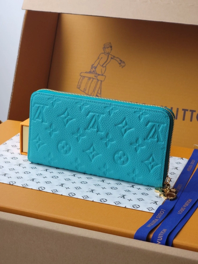 Breathable LX Wallets 7632