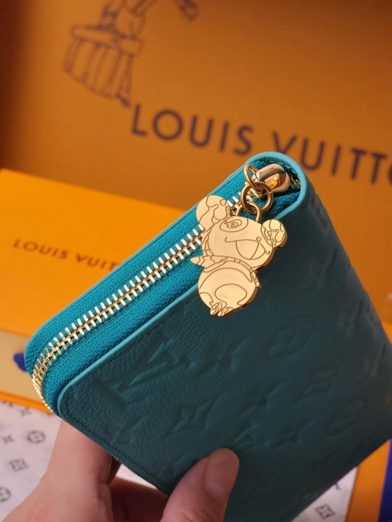 Breathable LX Wallets 7632