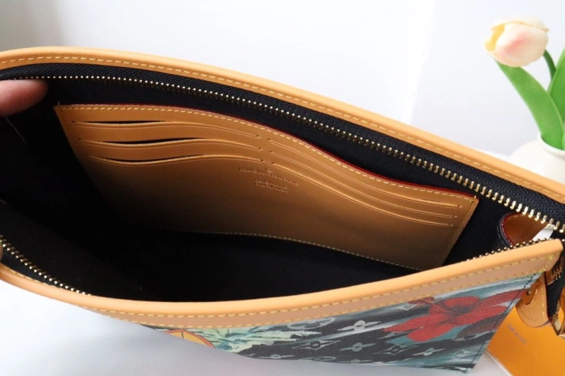 LX Clutch Bags StreetReady 19005