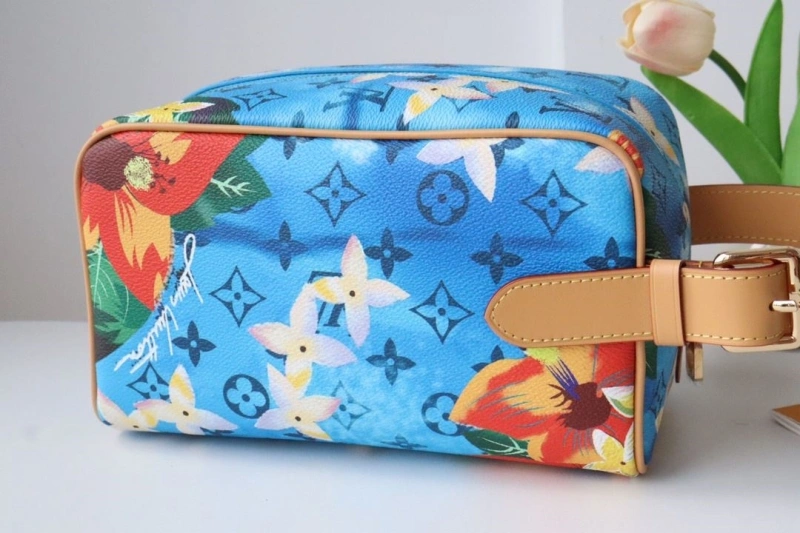 Soft LX Cosmetic Bags 18980