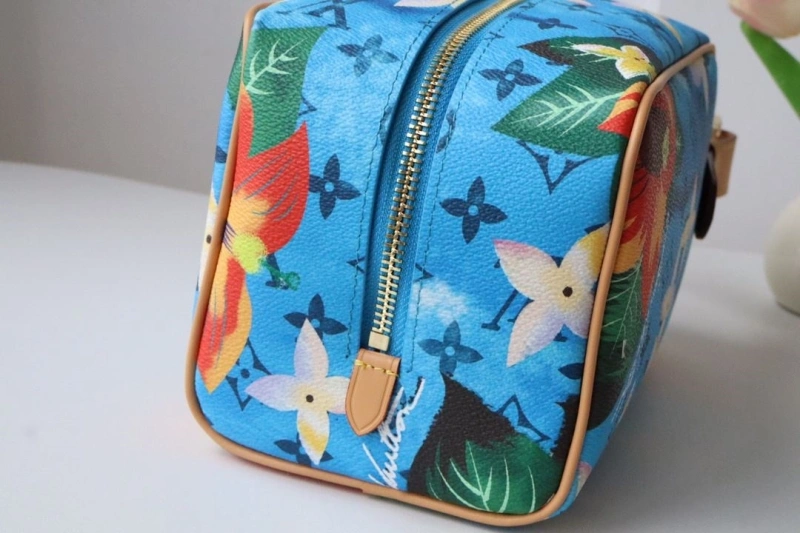 Soft LX Cosmetic Bags 18980