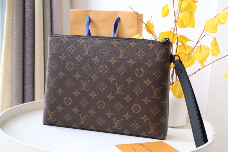 LX Clutch Bags Soft 18995