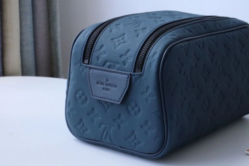 Comfortable LX Cosmetic Bags 18982