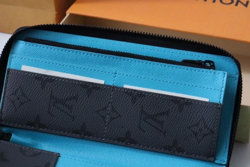 EyeCatching LX Wallets 18918