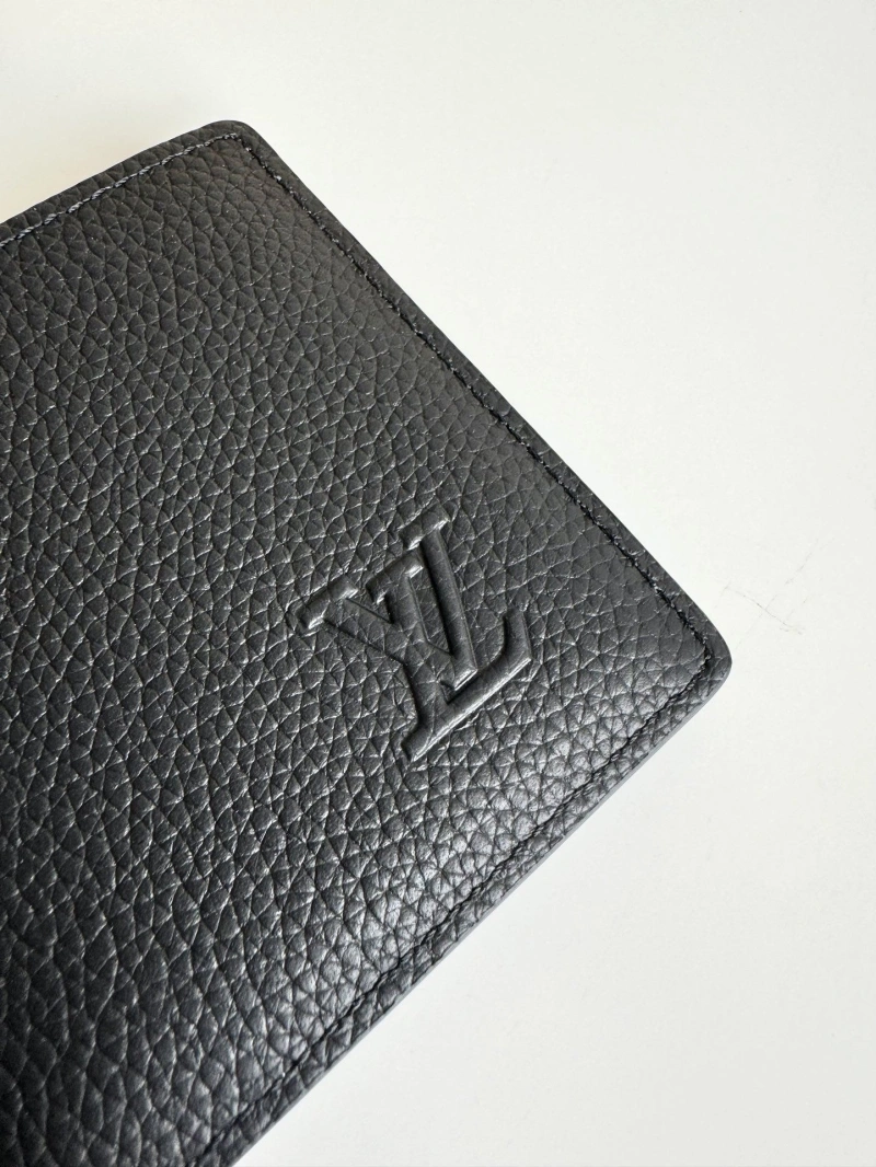 Resilient LX Wallets 18890
