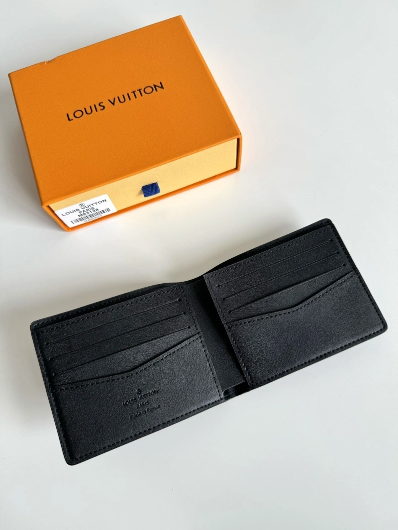 Resilient LX Wallets 18890