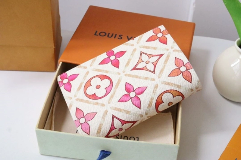 Breathable LX Wallets 18889