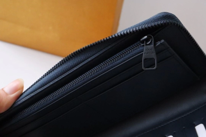 LX Wallets Flexible 18885