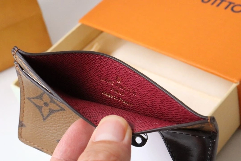 Trendsetting LX Wallets 18867