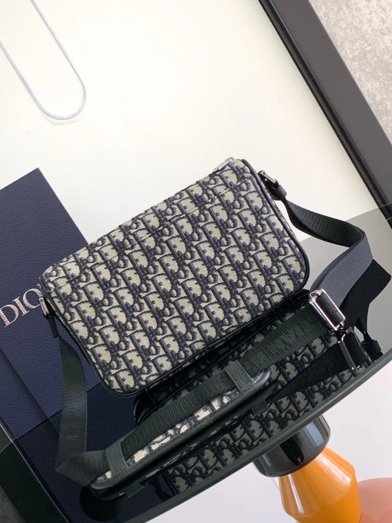 Sleek Dxxr Satchel bags 60777