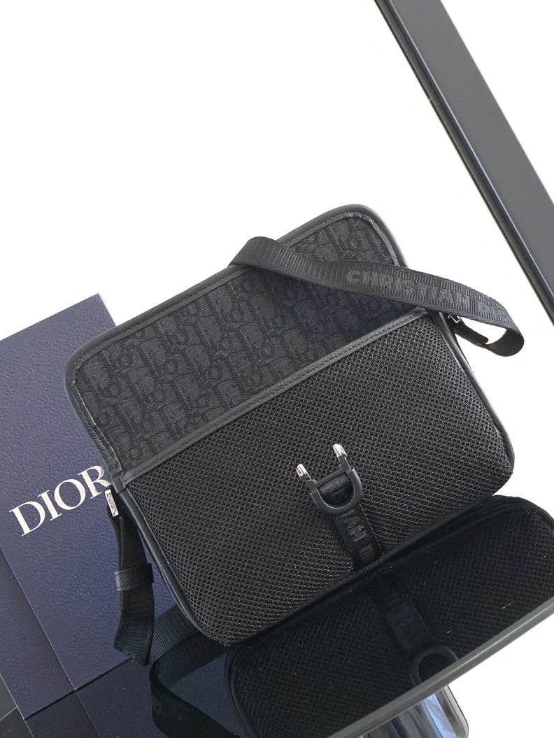 Dxxr Satchel bags WellDesigned 60778