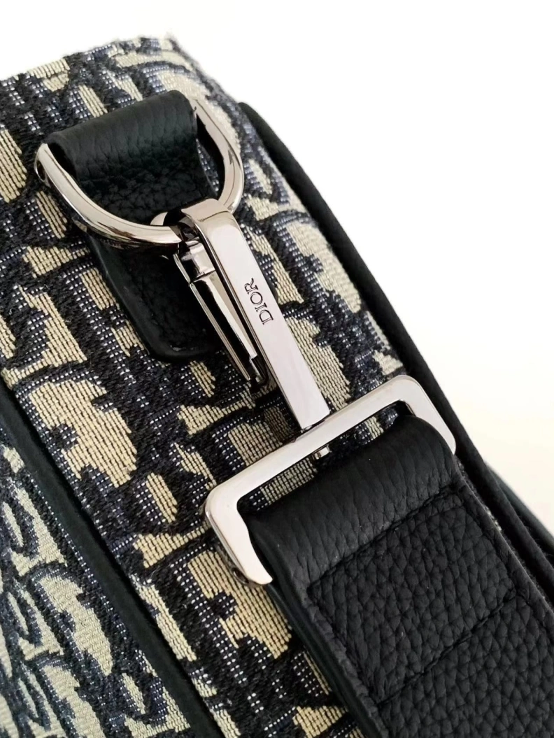 Dxxr Top Handle Bags Vibrant 60670