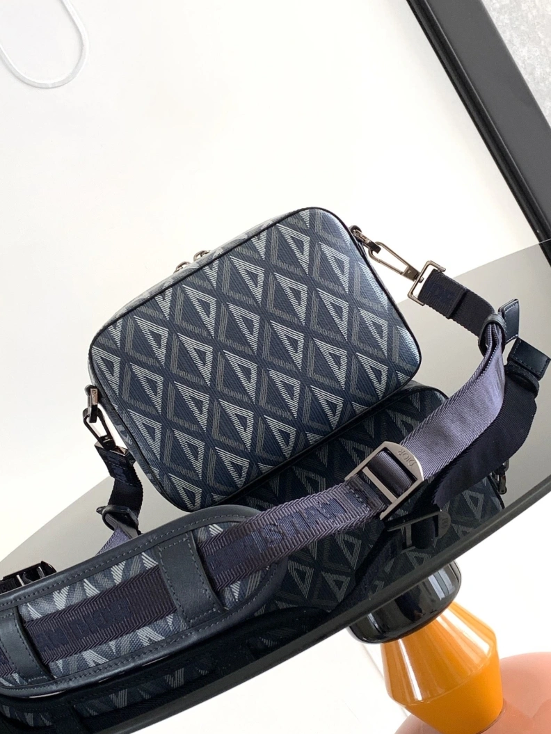 Vibrant Dxxr Satchel bags 60755