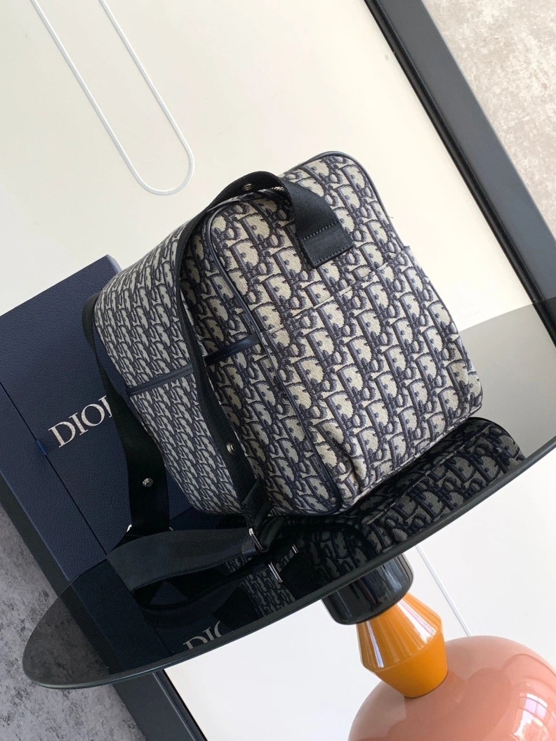 EyeCatching Dxxr Satchel bags 60749