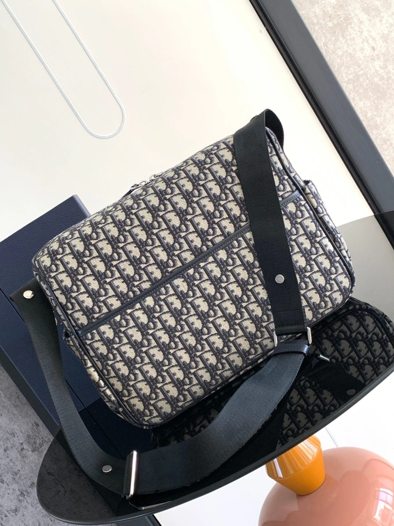EyeCatching Dxxr Satchel bags 60749