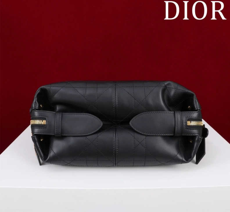 Affordable Dxxr Top Handle Bags 60710
