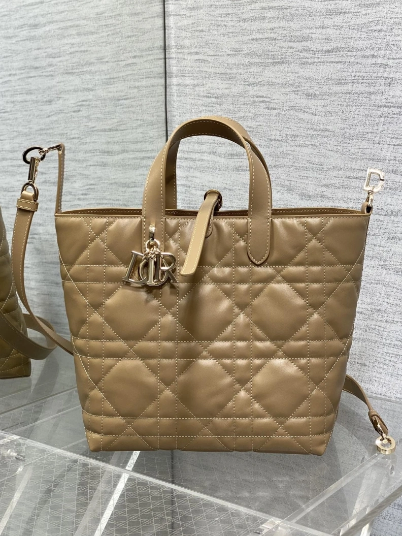 Flexible Dxxr Shopping Bags 60721