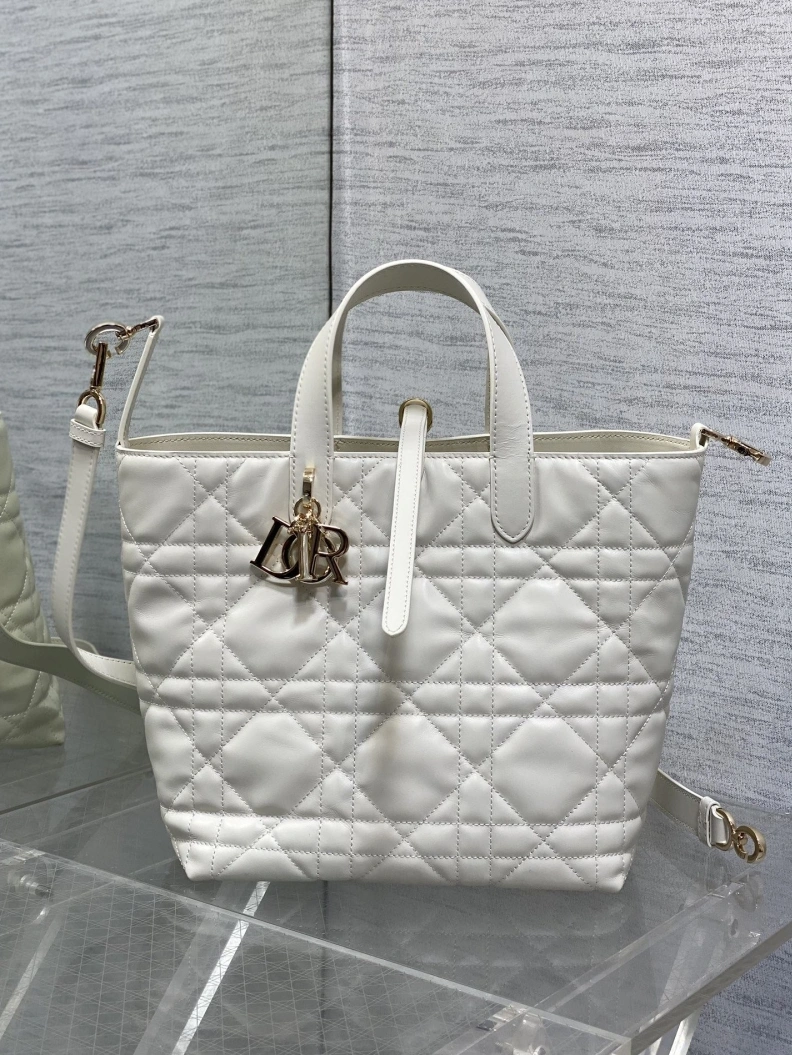 Trendsetting Dxxr Shopping Bags 60703