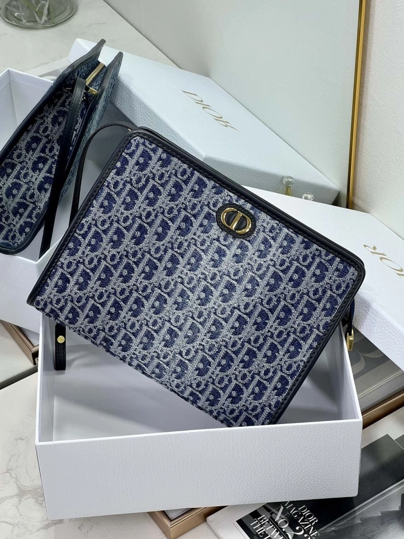 Reliable Dxxr Clutch Bags 60844