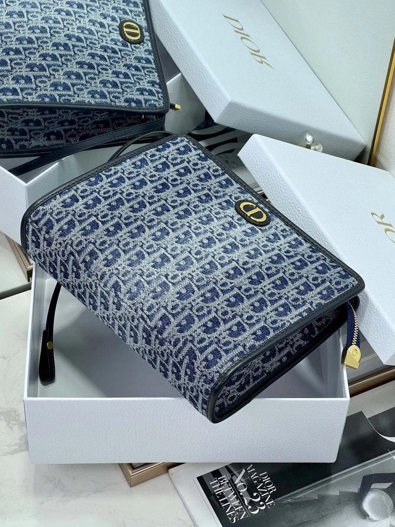 Reliable Dxxr Clutch Bags 60844