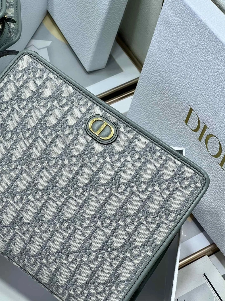 Bright Dxxr Clutch Bags 60817
