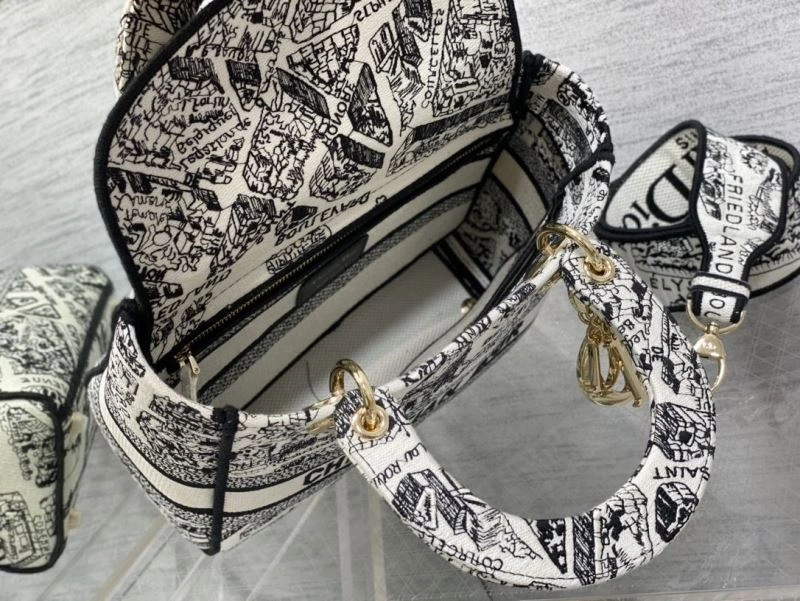Versatile Dxxr Shopping Bags 61221