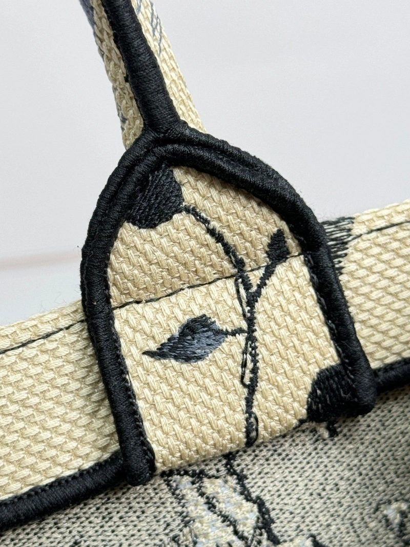 EyeCatching Dxxr Shopping Bags 60950