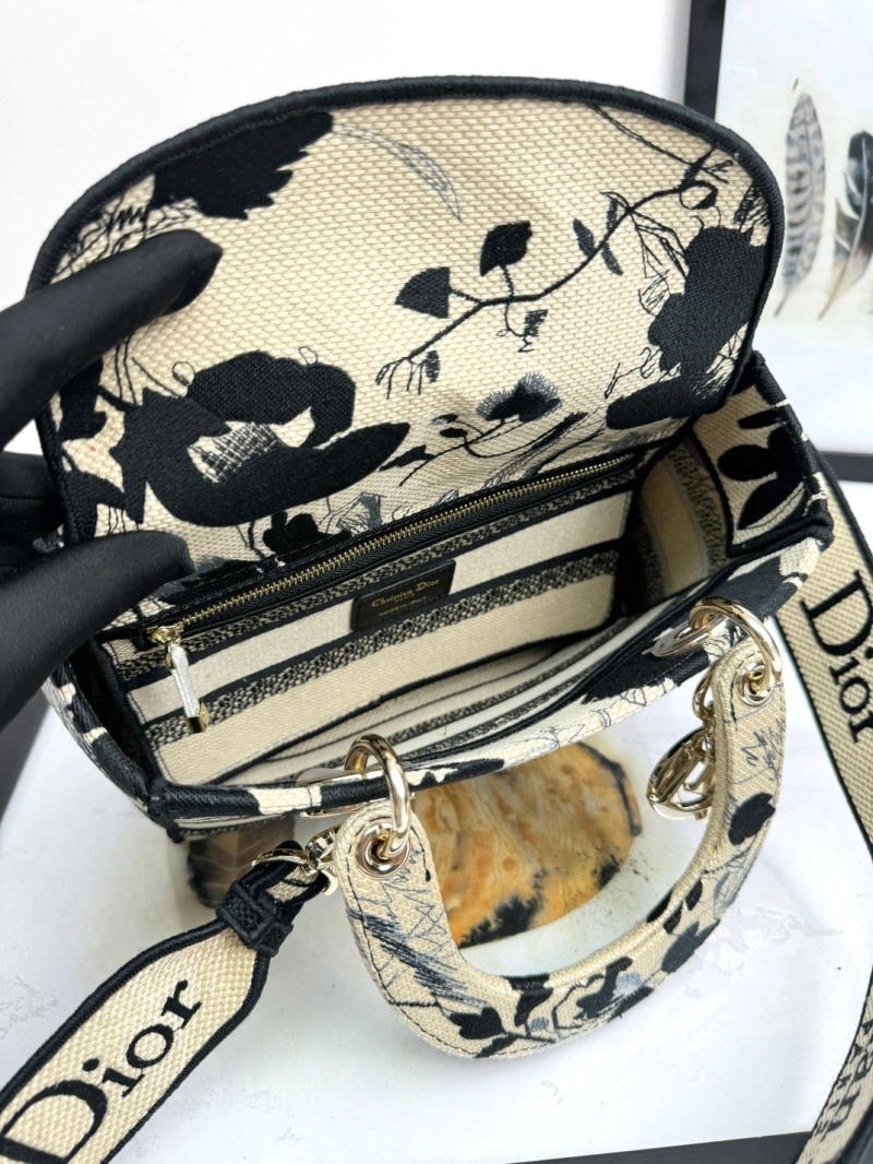 Comfortable Dxxr Shopping Bags 60967