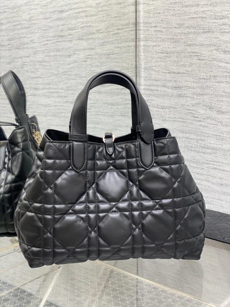 Versatile Dxxr Shopping Bags 60905