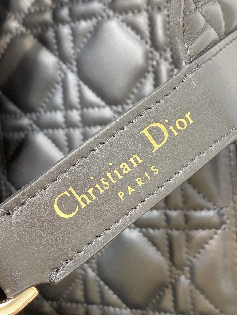 Versatile Dxxr Shopping Bags 60905