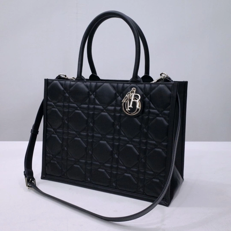 Minimalist Dxxr Shopping Bags 60899