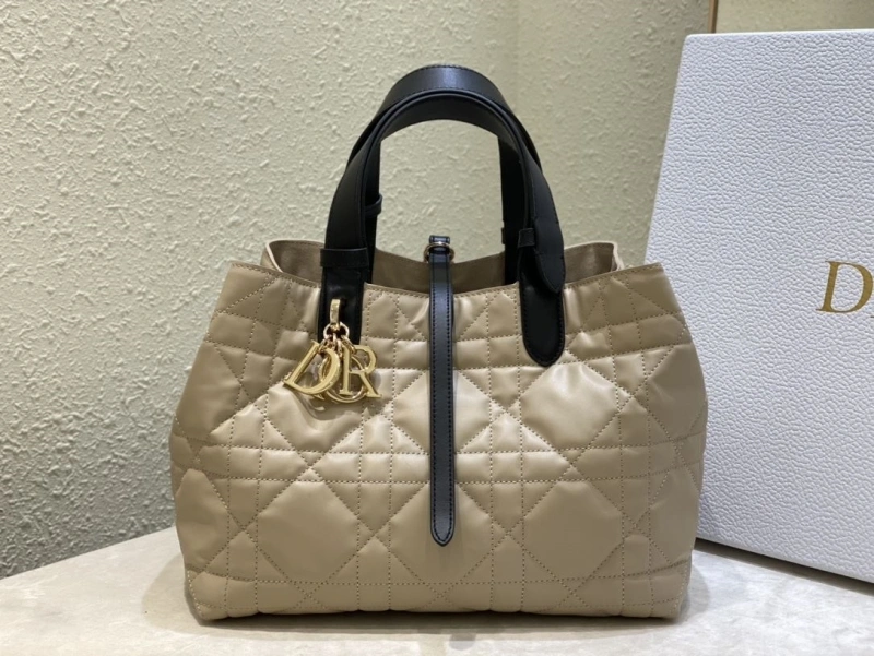 Comfortable Dxxr Shopping Bags 60876