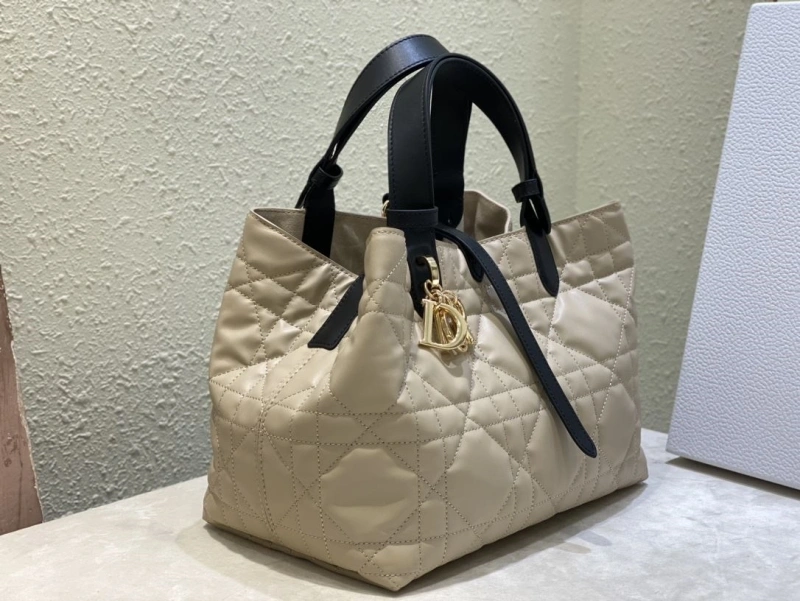 Comfortable Dxxr Shopping Bags 60876