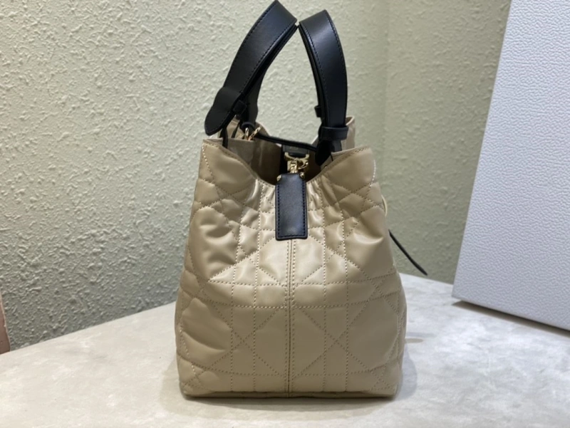 Comfortable Dxxr Shopping Bags 60876