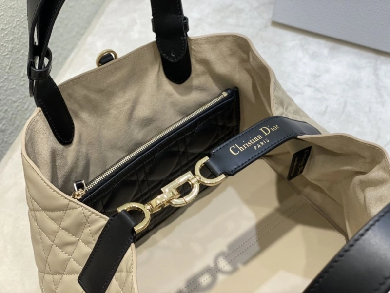 Comfortable Dxxr Shopping Bags 60876