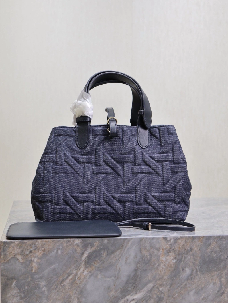 Flexible Dxxr Shopping Bags 60900