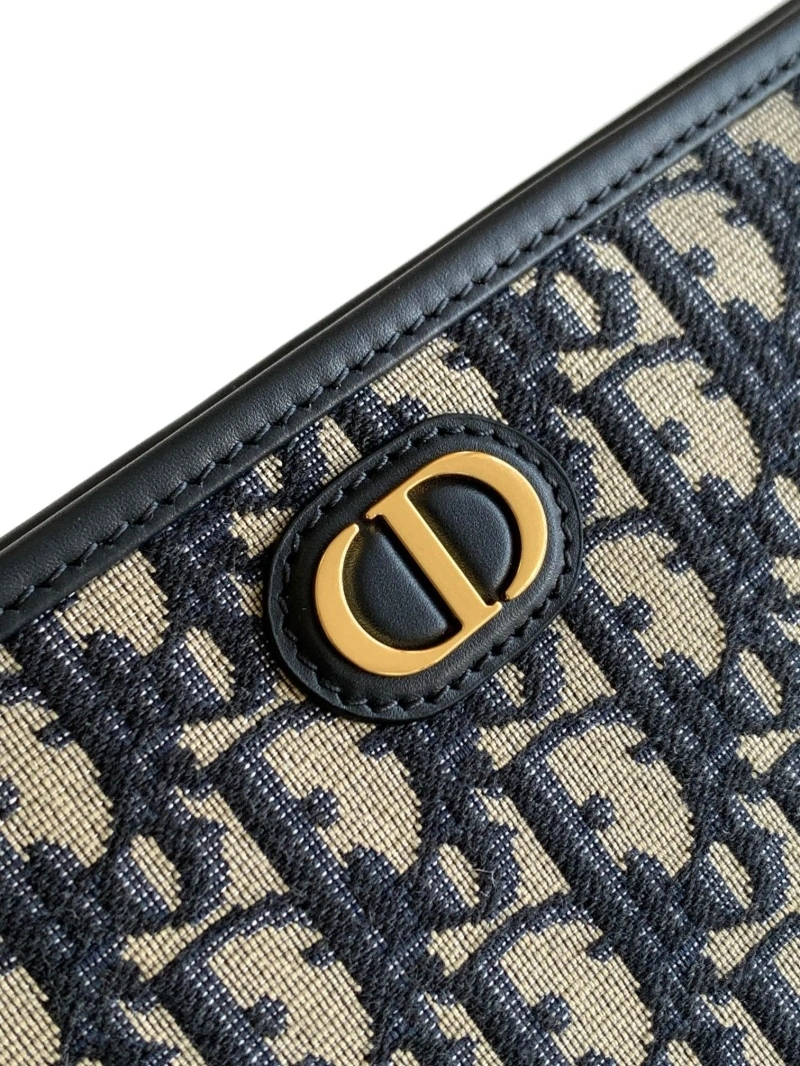 GoAnywhere Dxxr Clutch Bags 61024