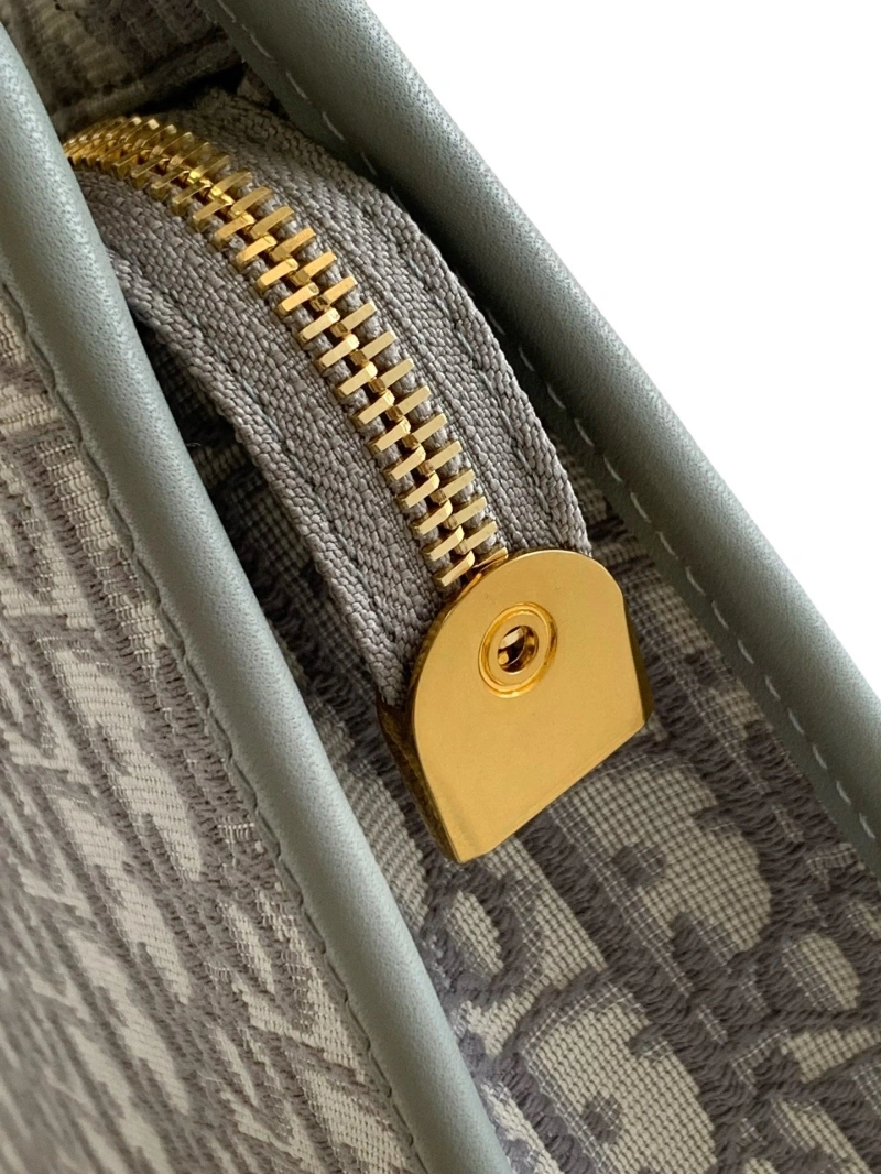 Bold Dxxr Clutch Bags 61021