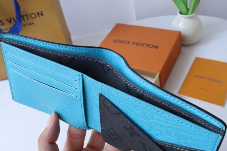 Compact LX Wallets 17894