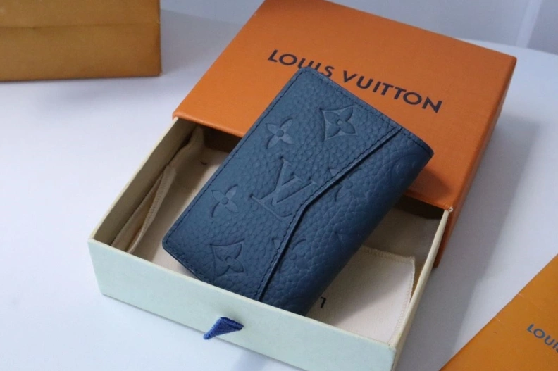 Fashionable LX Wallets 17863