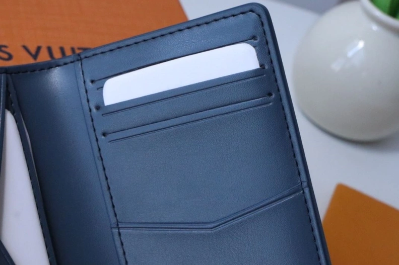 Fashionable LX Wallets 17863