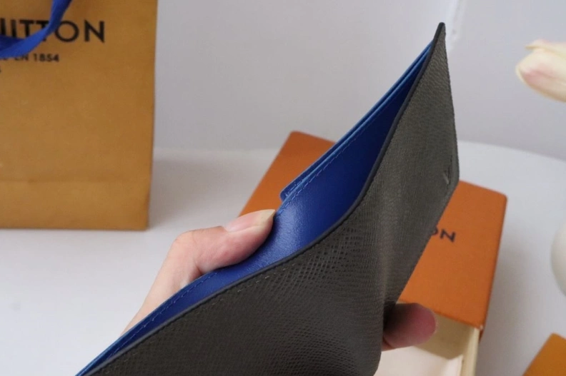 Sophisticated LX Wallets 17870