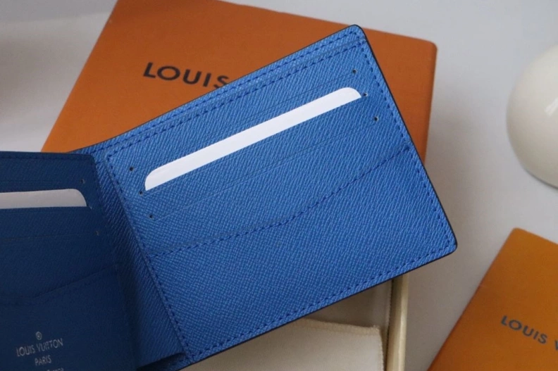 Sophisticated LX Wallets 17870