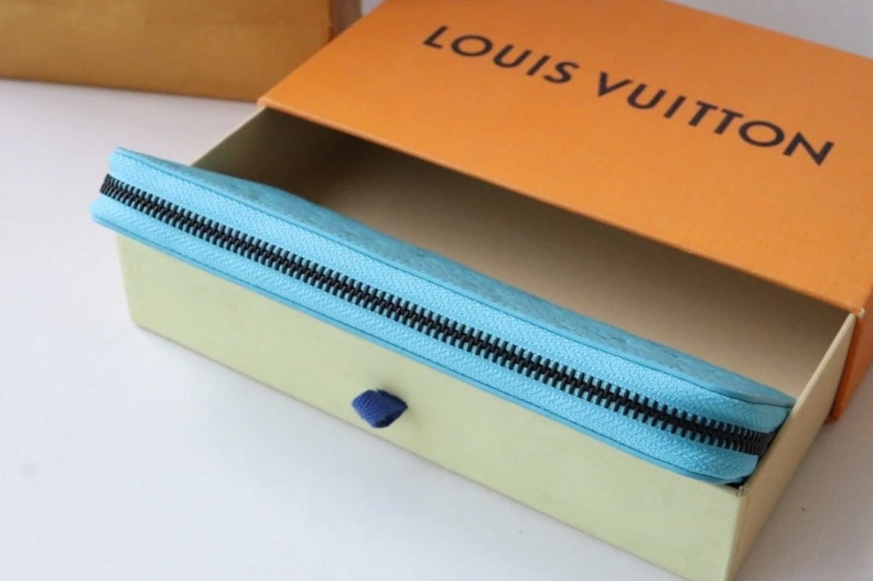 Breathable LX Wallets 17876