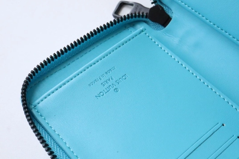 Breathable LX Wallets 17876