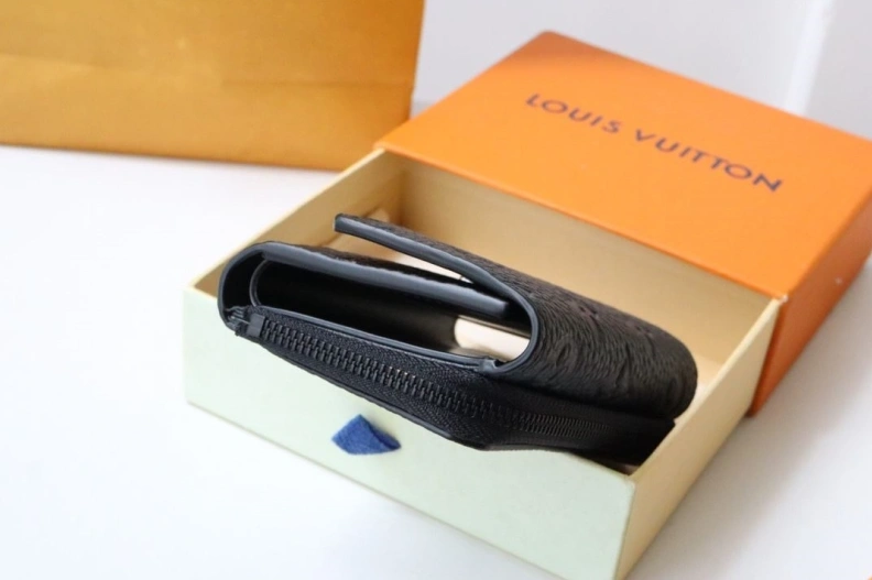 Trendy LX Wallets 17855