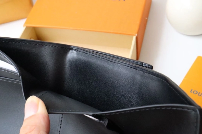 Trendy LX Wallets 17855
