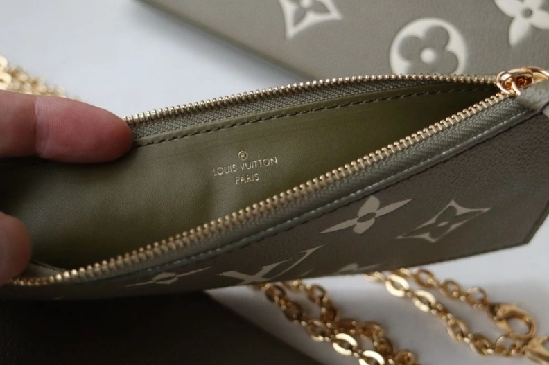 Sophisticated LX Wallets 17851