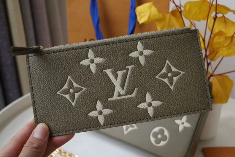 Sophisticated LX Wallets 17851
